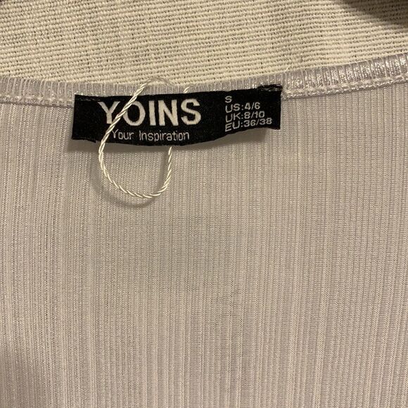 Yoins small silver shimmering long sleeve romper NWT - Picture 4 of 10